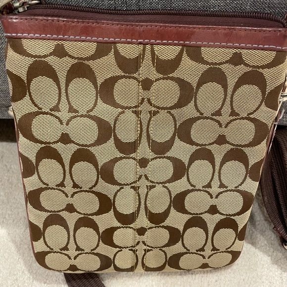 Vintage Coach Cross Body Bag Purse Purple - Picture 2 of 9